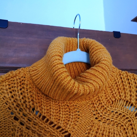 Mustard knit sweater - Picture 2 of 4